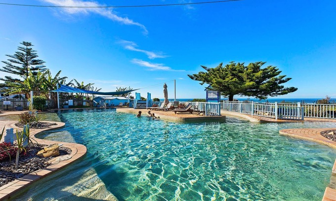 Bateau Bay Otro | Blue Lagoon Beach Resort
