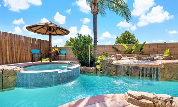 Temecula Casa | Blue Lagoon Oasis - Pool - Firepit - Close to Wineries