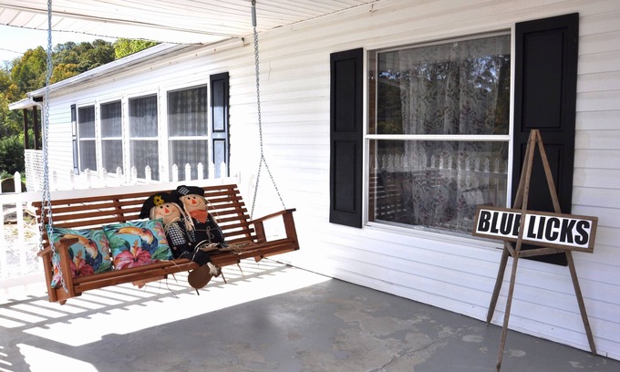 Carlisle Otro | BLUE LICKS BUNGALOW-Next to Blue Licks State Park