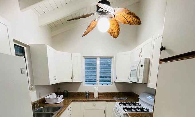 Lower Carolina Casa | Blue Loft Getaway: Airy Top-Floor Hideaway in Coral Bay, St. John