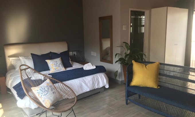 Lynnwood Ridge Apartamento | Blue Lotus Guest House Pta East-Solar power
