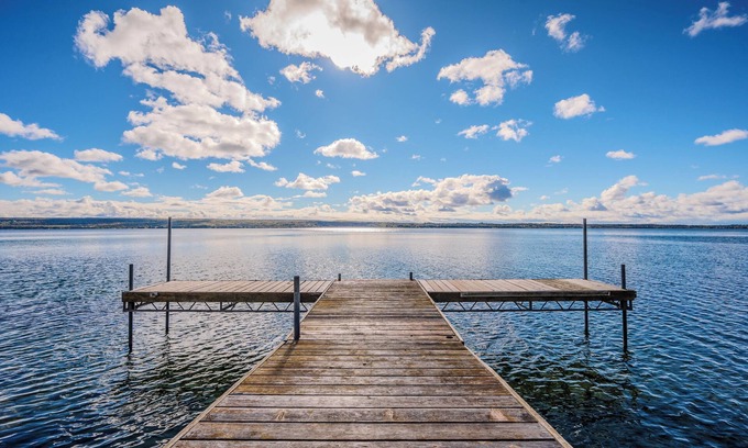 Wiarton Cabina | Blue Moon Waterfront Cottage w/ Hot Tub