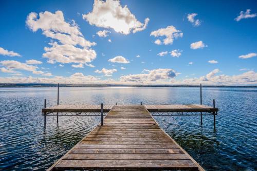 Wiarton Casa | Blue Moon Waterfront W Hot Tub