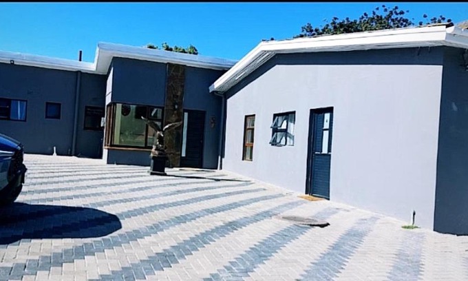 Eikenbosch Casa | Blue Nile Guest