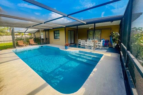 Englewood East Casa | Blue Pearl