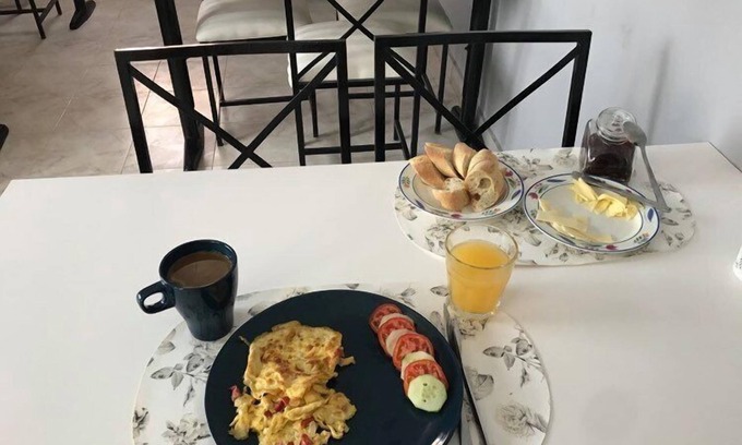 Bakau Cama Y Desayuno | Blue Residence