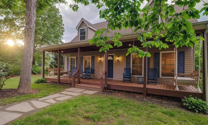Afton Casa | Blue Ridge Beau, Lost In The View