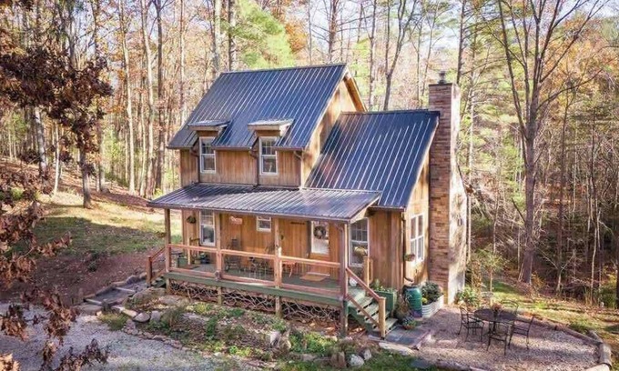 Clifford Cabina | Blue Ridge Beech Cabin