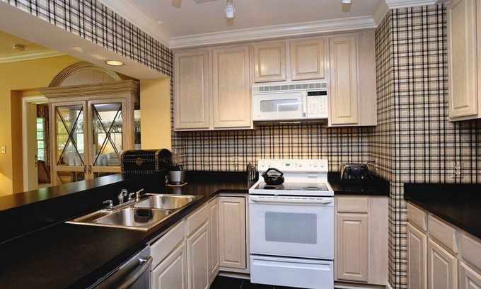 Chapel Hill Casa | Blue Ridge Cottage at the Governor's Club