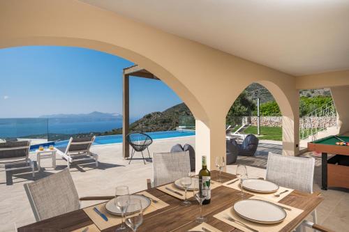 Drapanos Villa | Blue Rose Villa
