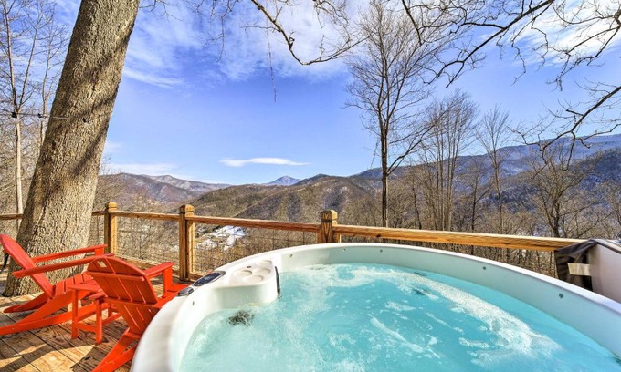 Canton Casa | Blue Sky Cottage Romantic Retreat with Mtn Views!