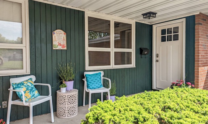 Springfield Casa | Blue Slate 2-bedroom w/ Garage