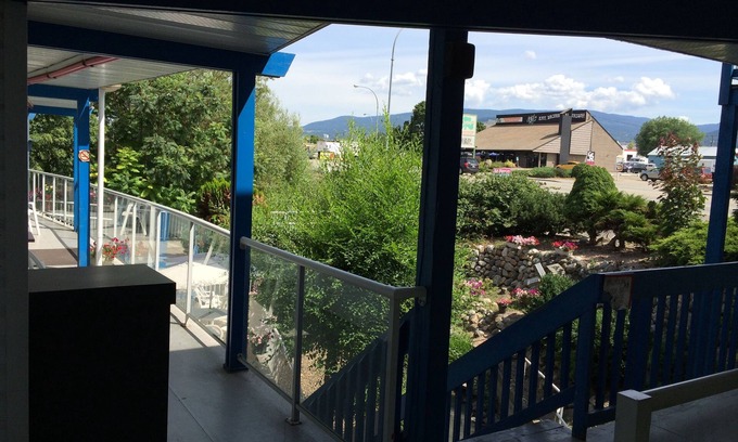 Vernon Hotel | Blue Stream Motel