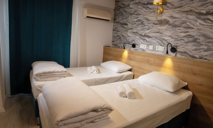 Burhaniye Cama Y Desayuno | Blue Topas Otel