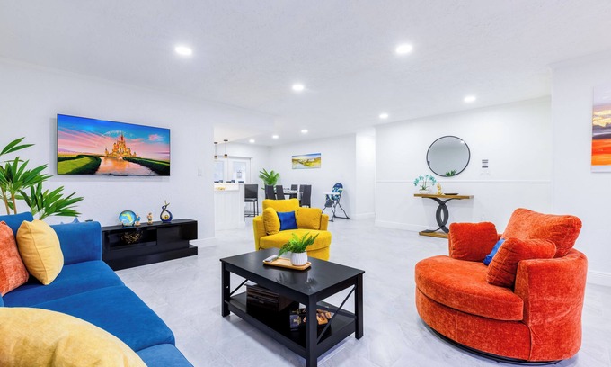 Casselberry Casa | Blue Villa- 8 PAX-Heated Pool-BBQ -Top Area. Close to Orlando’s Top Attractions.