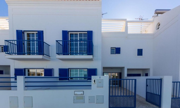 Manta Rota Casa | Blue Villa by ALGARVEMANTA