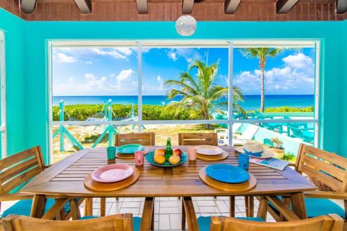 Old Man Bay Casa | Blue Vista Villa 5BR Sleeps 16