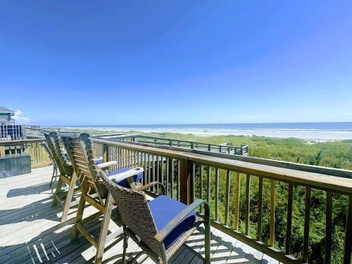 Freeport Casa | Blue Waves Beachside Calm Gulf Views for Miles