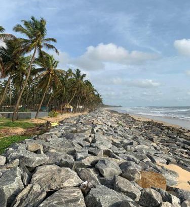 Tonse West Casa | Blue Water Beach Homestay - Private beach DH
