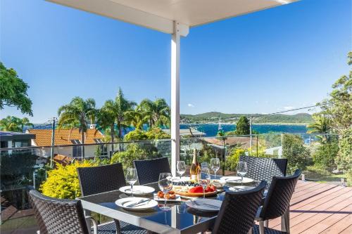 Salamander Bay Casa | Blue Waters 7 Cook St - Dog Friendly and Water Views