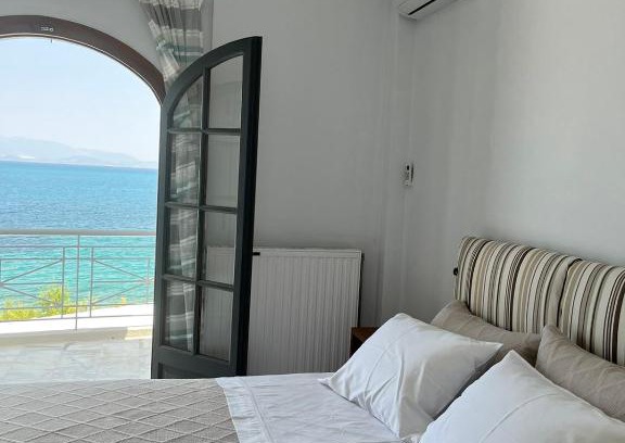 Kiato Apartamento | Blue Wave Apartment