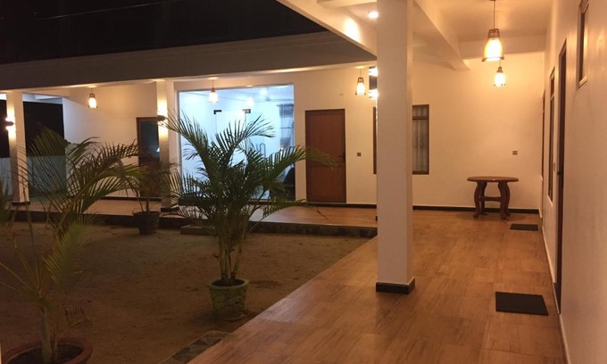Trincomalee Casa | Blue Wings Beach Hotel