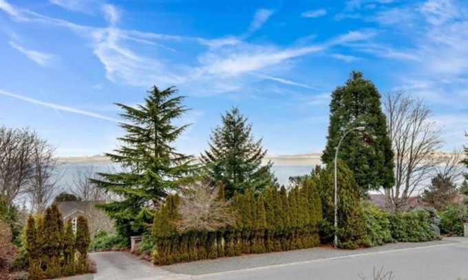 Regional District of Nanaimo Apartamento | BlueBack BeachFront 2-Bedroom Private Apartment