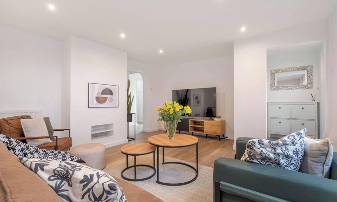 Peterborough Casa | Bluebell House Retreat in Peterborough