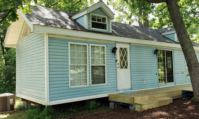 Adams County Casa | Bluebelle Tiny House in the 'Hundred Acre Woods'!