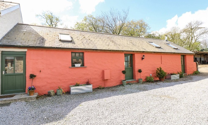 Haverfordwest Cabaña | BLUEBERRY COTTAGE, character holiday cottage in Haverfordwest