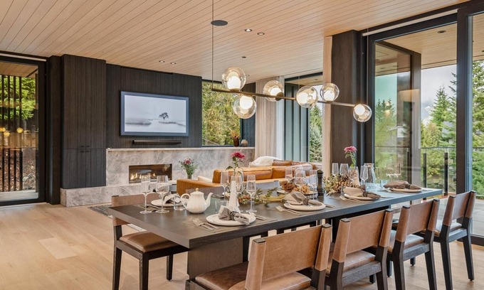 Blueberry Hill Chalet De Esquí | Blueberry Hill Retreat | Luxury, Close to everything, hot tub, incredible views,