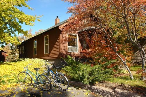 Old Bend Casa | Bluebird Day - Jefferson Cottage
