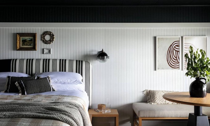 Ocean Point Casa | Bluebird Ocean Point Inn | Oceanfront King w/Porch | Free Coffee and Tea