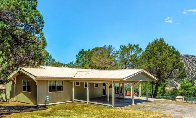 Ruidoso Downs Cabina | BONITO UN NIVEL, CABINA 2/2 CON COCHERA PARA 2 COCHES, VISTA DE SIERRA BLANCA