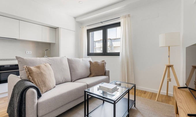 Casal da Ladeira Apartamento | Blueground | Alvalade, washer, nr Campo Pequeno