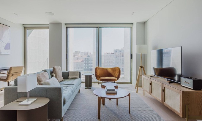 Falca Apartamento | Blueground | Avenidas Novas, doorman, washer, a/c