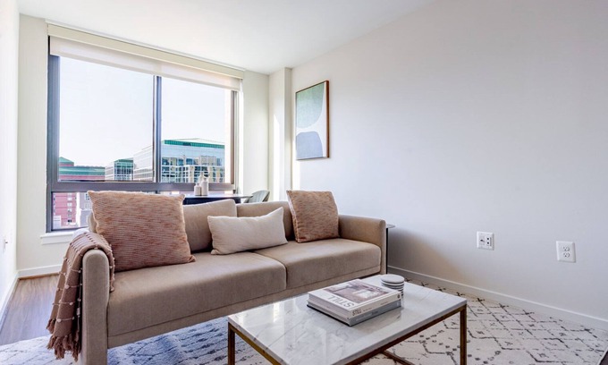 Ballston Apartamento | Blueground | Ballston, pool & w/d, nr park