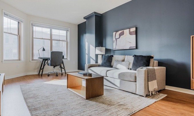 Dupont Circle Apartamento | Blueground | Foggy Bottom, gym & pool, nr GWU