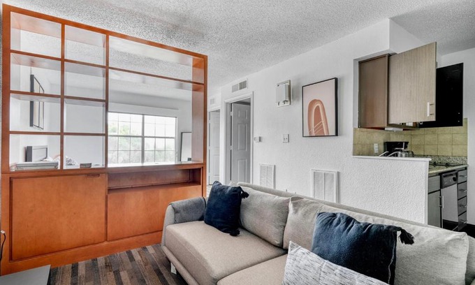Gateway Apartamento | Blueground Gateway pool gym close to shops ATX-242