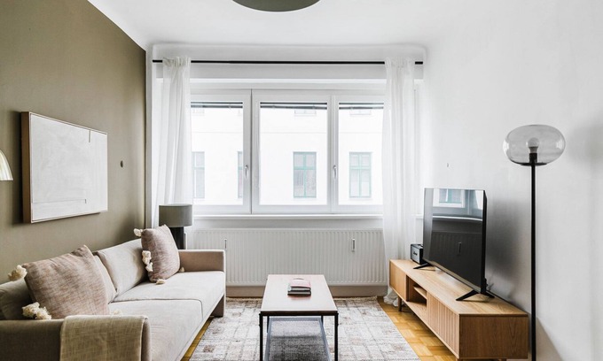 Altlerchenfeld Apartamento | Blueground | Josefstadt, elevator, nr landmarks