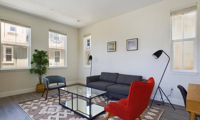 Newark Casa | Blueground | Palo Alto Gym, Pool, nr Stanford