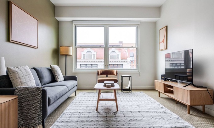 Penn Quarter Apartamento | Blueground | Penn Quarter, pool & AC, nr museums