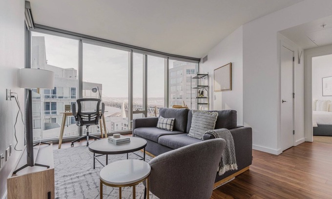 South Beach Apartamento | Blueground | Rincon Hill, pool & EV, nr Ferry