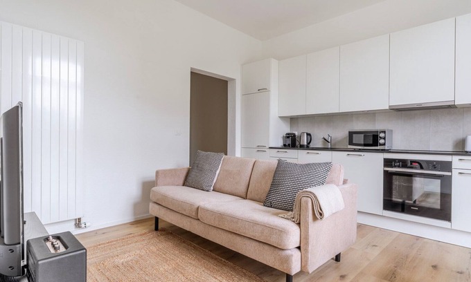 Seebach Apartamento | Blueground | Seebach, view, nr Zurich Zoo