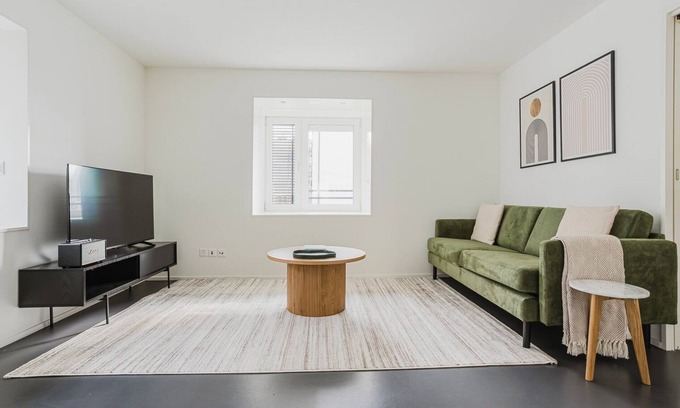 Seefeld Apartamento | Blueground | Seefeld, w/d, elevator, nr Lake Zurich