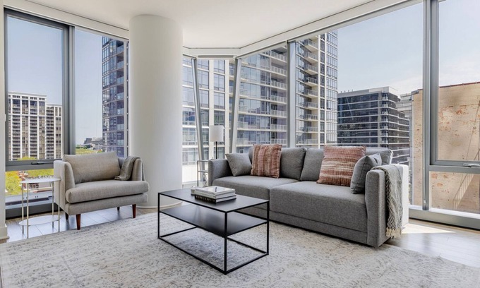 South Loop Apartamento | Blueground | South Loop, pool & gym, nr Grant Park