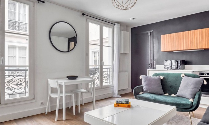 Saint-Germain-l'Auxerrois Apartamento | Blueground | St. Honore, intercom, nr opera
