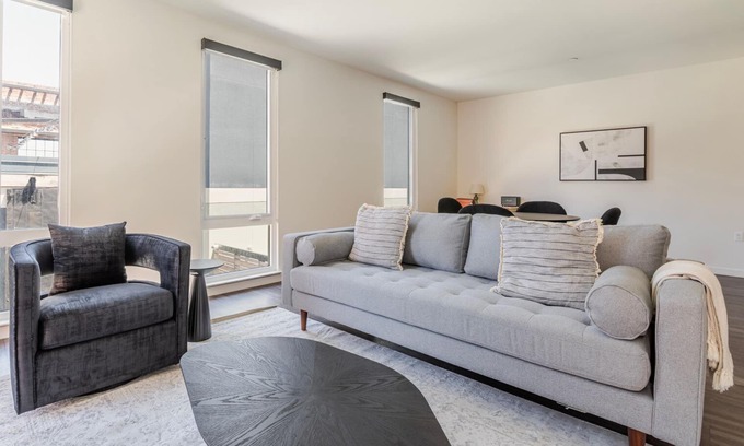 Alameda Apartamento | Blueground | West Alameda, view, nr Alameda Park