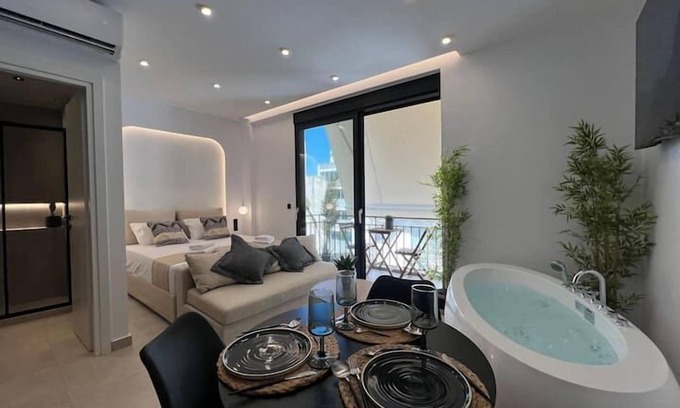 Piraeus Apartamento | BlueMotion - PortSuite