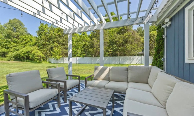 Saugatuck Casa | Bluestar Cottage - 2BR with Hot Tub
